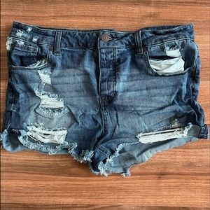 Celebrity pink jean shorts